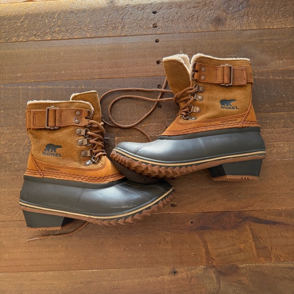 Sorel Shoes - Sorel Winter Fancy Lace Duck Boot II Sz 6